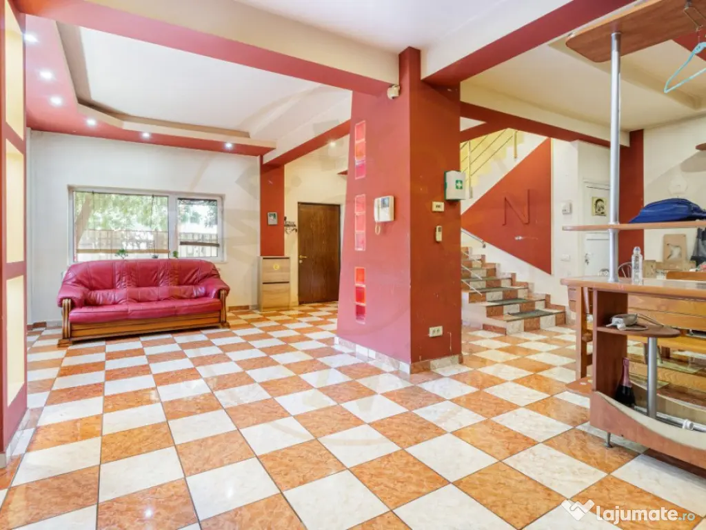 Casa cu curte | Potential pentru rezidenta sau afacere| Apar