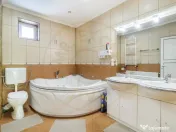 Casa cu curte | Potential pentru rezidenta sau afacere| Apar 