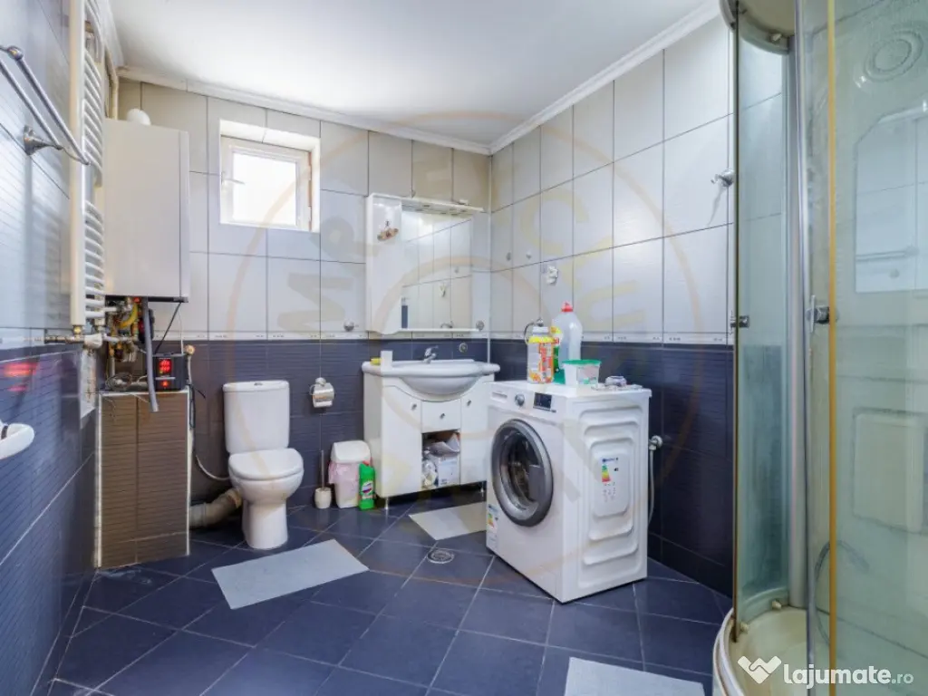 Casa cu curte | Potential pentru rezidenta sau afacere| Apar