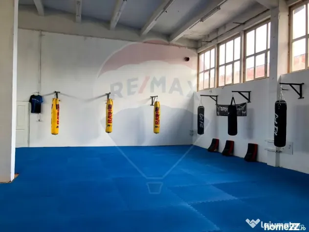 DE INCHIRIAT: Spațiu pt sala dansuri, gimnastica, sala s...