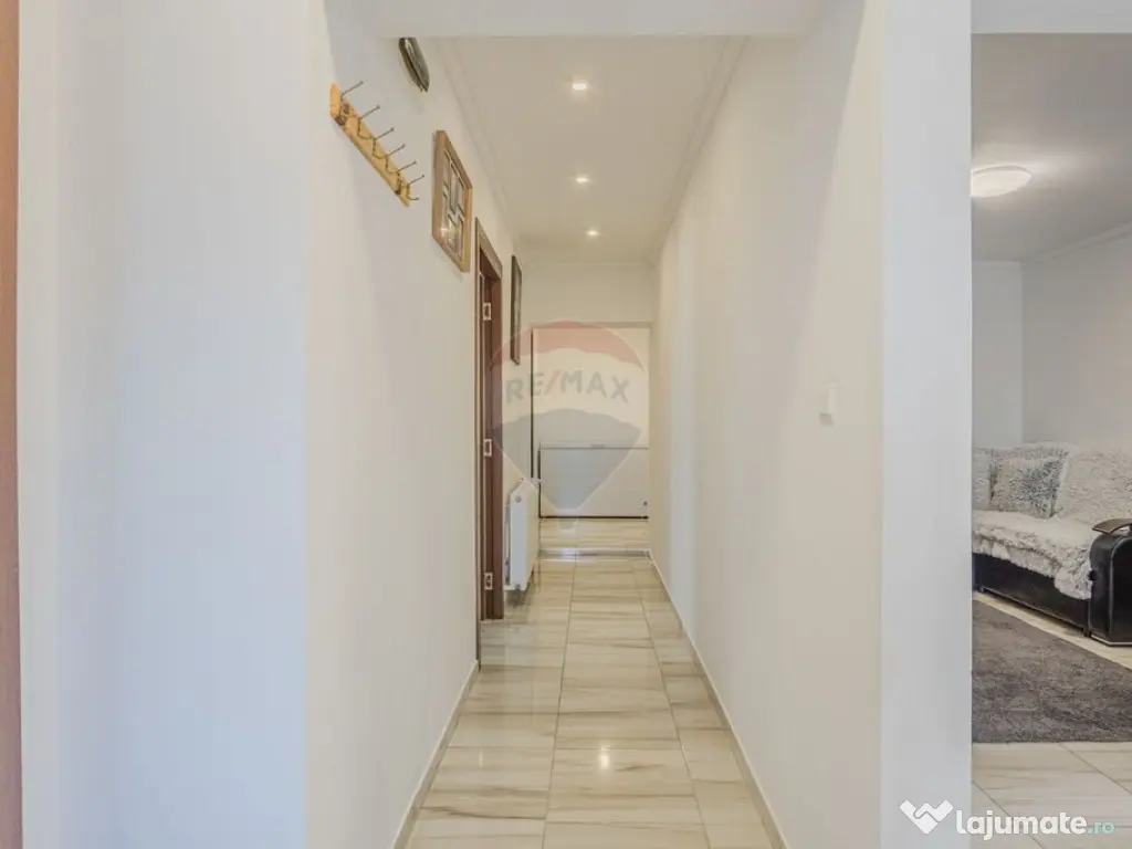 CASA RENOVATA MODERN de vanzare | 4 camere| TOHANU NOU | ...