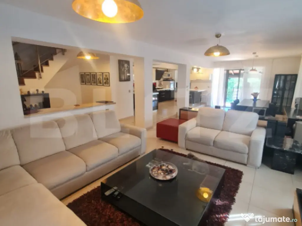 Casa individuala, 4 camere, 219 mp, 520 mp de teren, zona cu