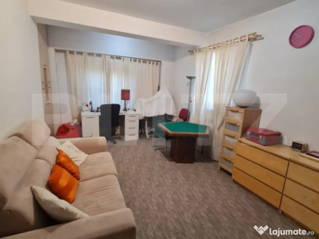 Casa individuala, 4 camere, 219 mp, 520 mp de teren, zona cu