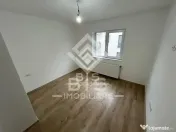 3 Apartamente 4 camere bloc nou 