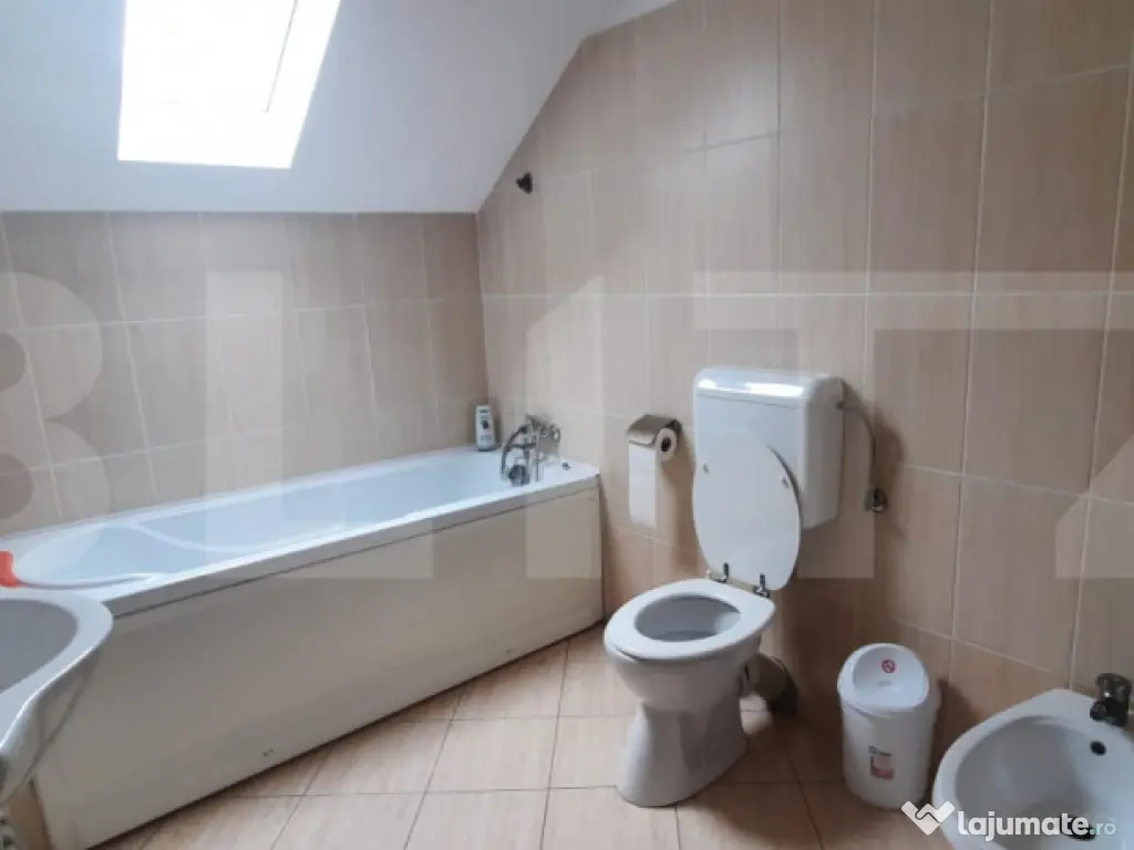 Casa de vanzare, 176mp utili, zona Balta Blonda