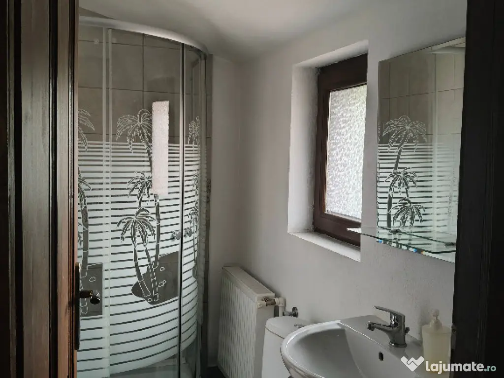 Apartament cu trei camere in vila ,et 1