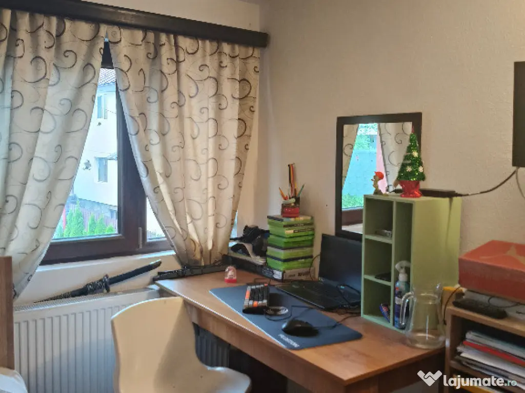 Apartament cu trei camere in vila ,et 1