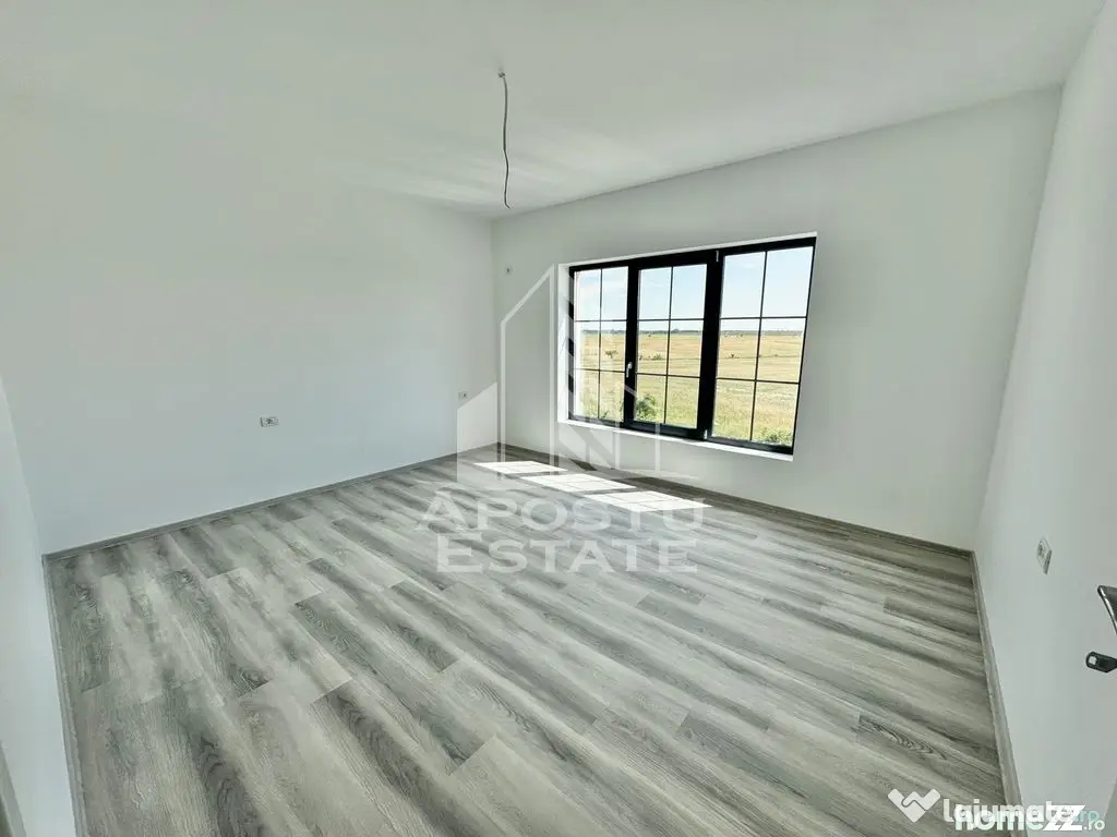 Duplex cu 4 camere, 3 bai si dressing la cheie disponibil imediat - Giroc (Timis)