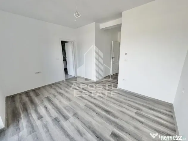 Duplex cu 4 camere, 3 bai si dressing la cheie disponibil imediat - Giroc (Timis)
