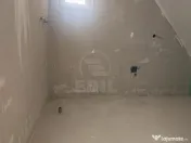 Apartament 3 camere semidecomandat Cetatii 