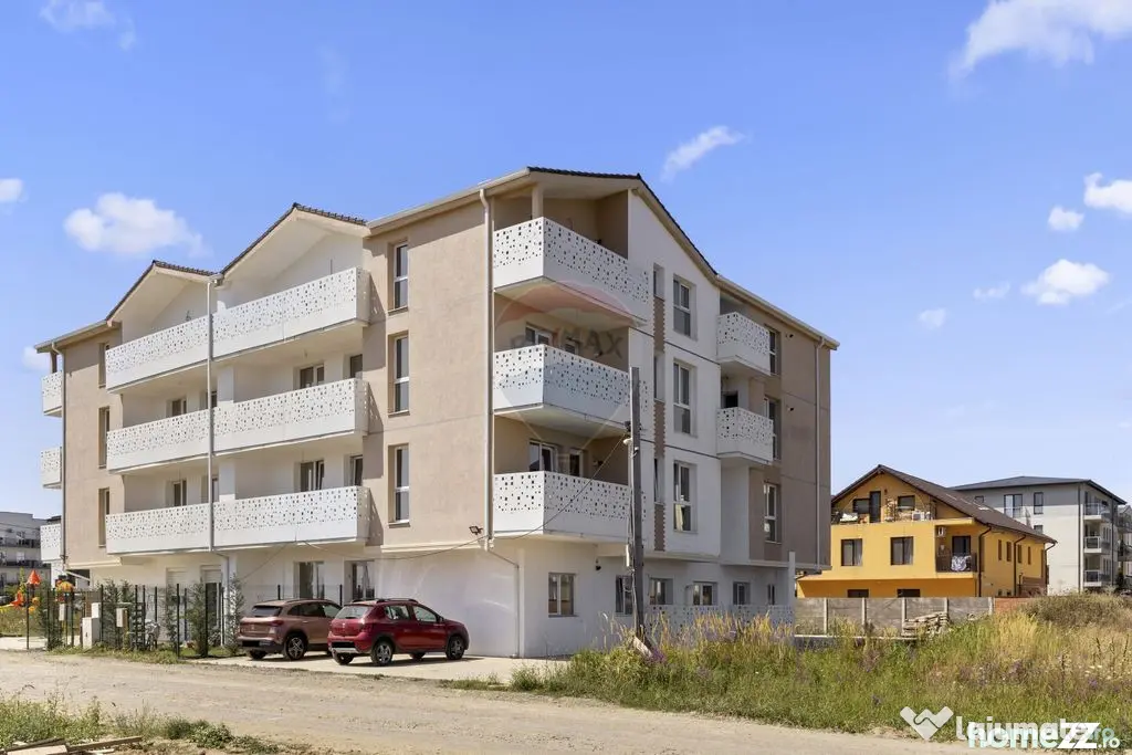 Apartament cu 3 camere de vânzare și parcare, bloc nou,...