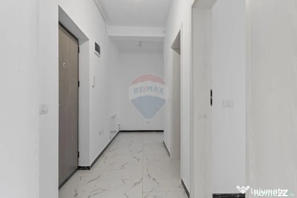 Apartament cu 3 camere de vânzare și parcare, bloc nou,...