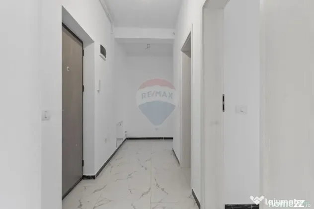Apartament cu 3 camere de vânzare și parcare, bloc nou,...