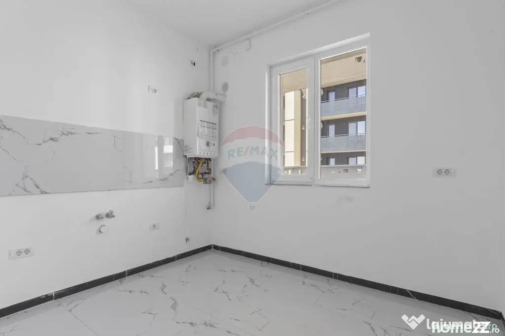 Apartament cu 3 camere de vânzare și parcare, bloc nou,...