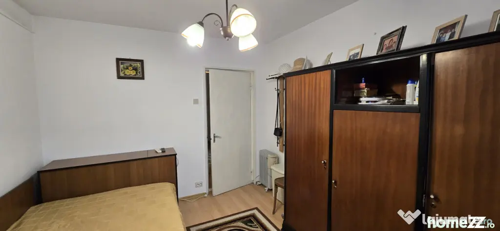 Apartament 4 camere, 83 mp, zona Vest