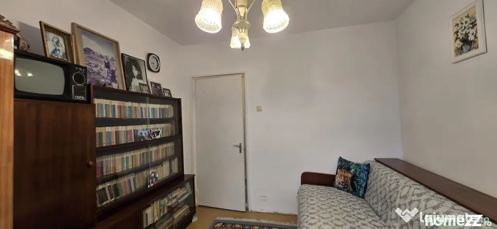 Apartament 4 camere, 83 mp, zona Vest