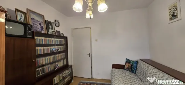 Apartament 4 camere, 83 mp, zona Vest