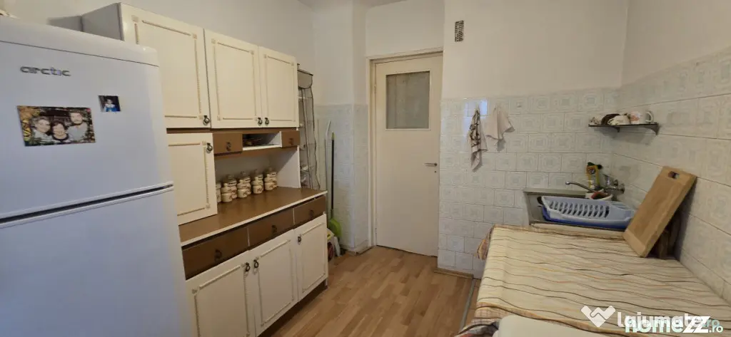 Apartament 4 camere, 83 mp, zona Vest