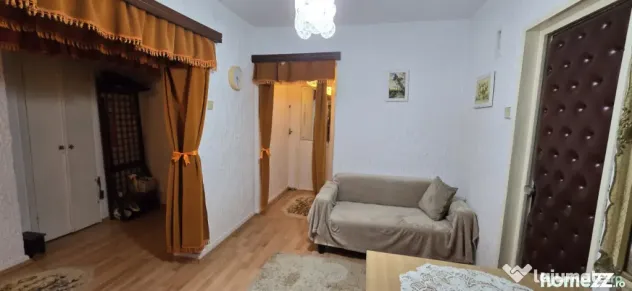Apartament 4 camere, 83 mp, zona Vest