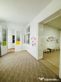 Casă cu 10 camere, ideala pentru locuință sau sediu firm?