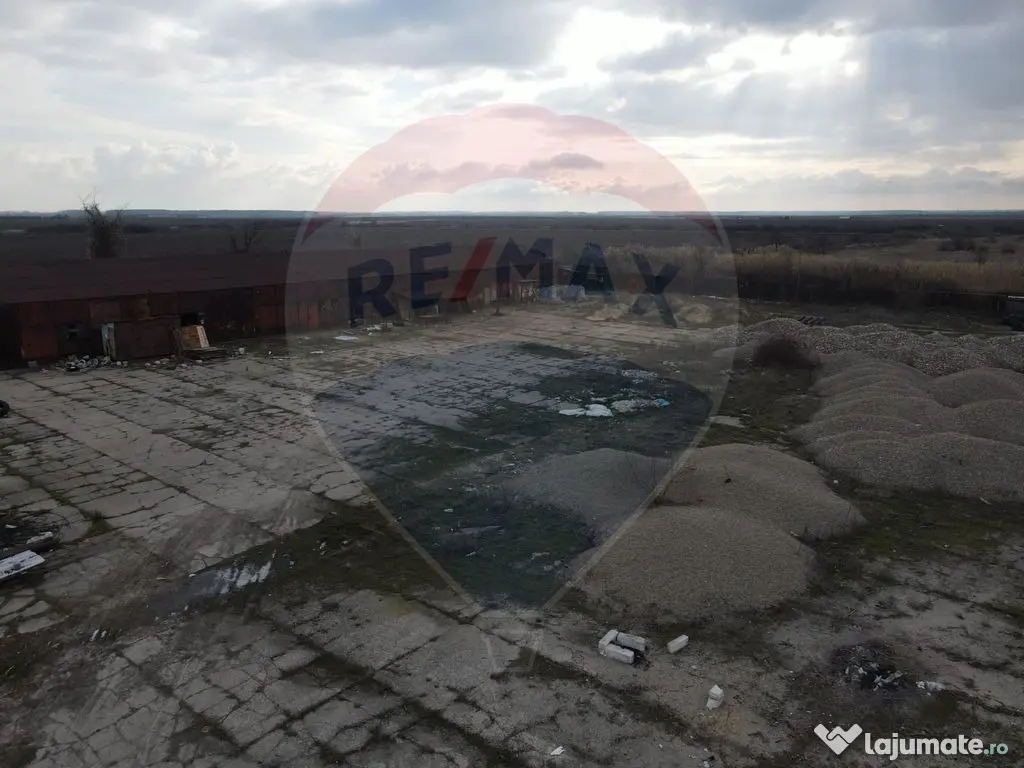 Spațiu industrial hale cu teren in zona Mihai Bravu Ploi...