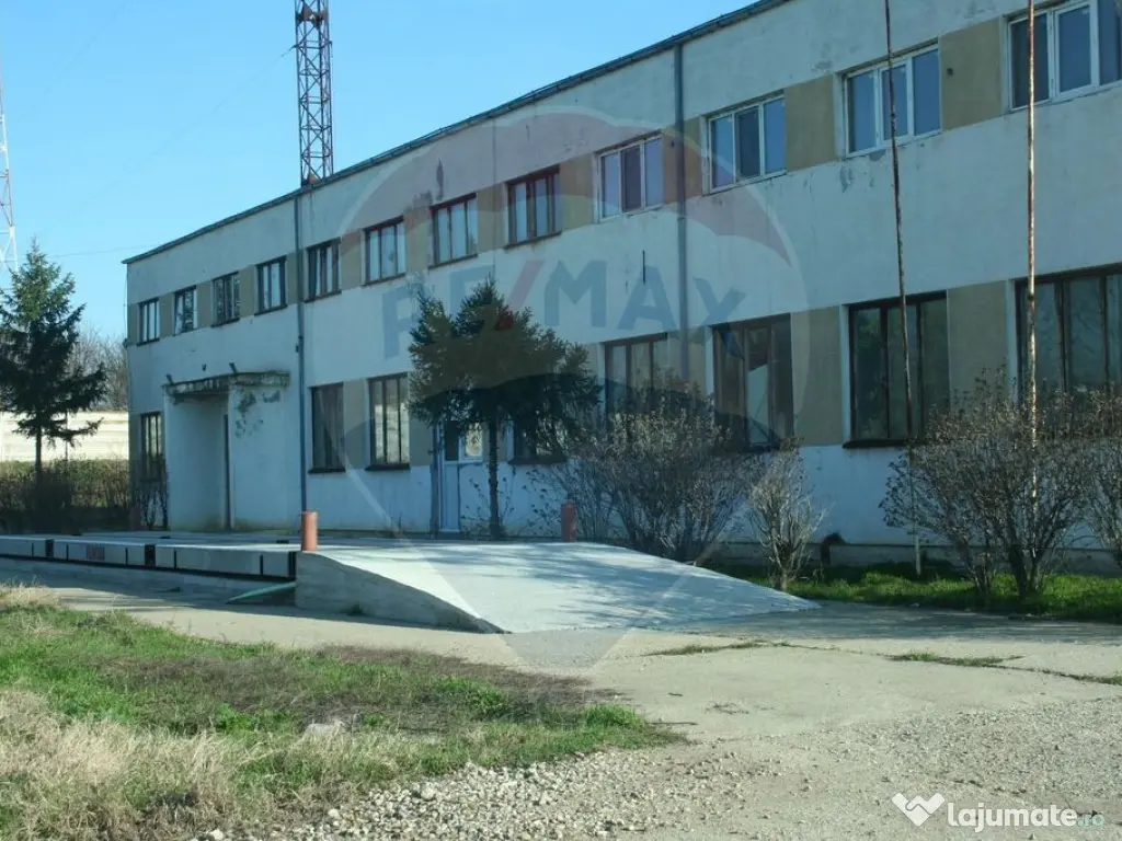 Spațiu industrial hale cu teren in zona Mihai Bravu Ploi...