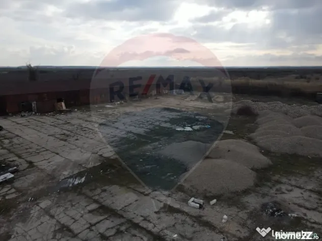 Spațiu industrial hale cu teren in zona Mihai Bravu Ploi...
