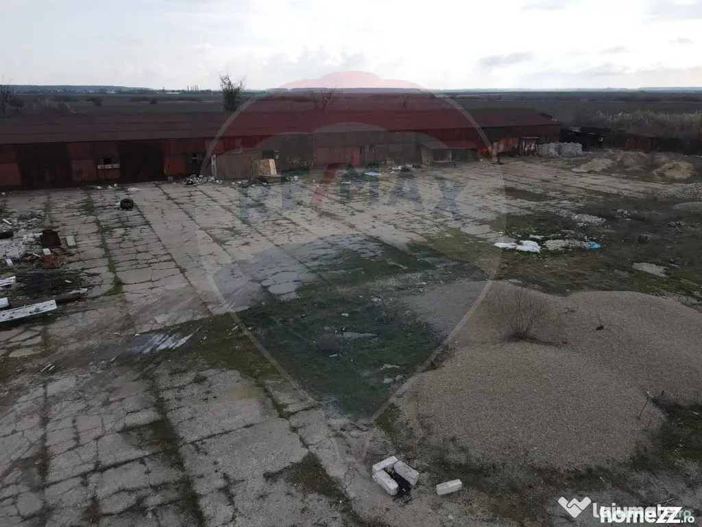 Spațiu industrial hale cu teren in zona Mihai Bravu Ploi...