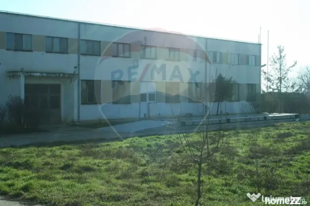 Spațiu industrial hale cu teren in zona Mihai Bravu Ploi...
