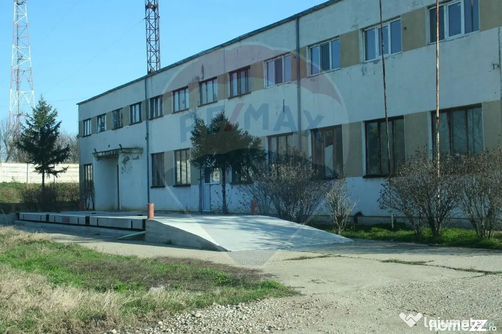 Spațiu industrial hale cu teren in zona Mihai Bravu Ploi...