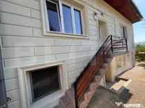 Apartament 3 camere cu curte, în centru Blaj