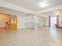 CENTRAL - Vila DE INCHIRIAT - pretabila diverse businessuri