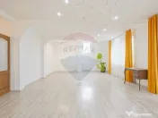 CENTRAL - Vila DE INCHIRIAT - pretabila diverse businessuri 