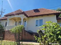 Casa in mediu rural cu teren
