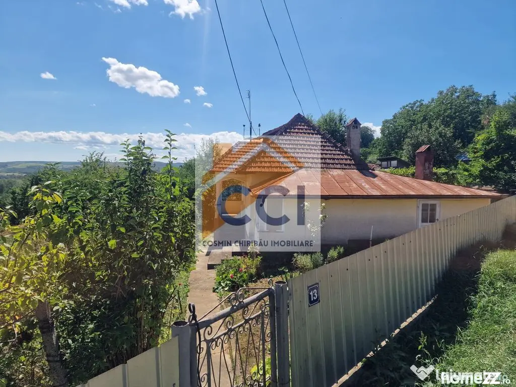 Casa in mediu rural cu teren
