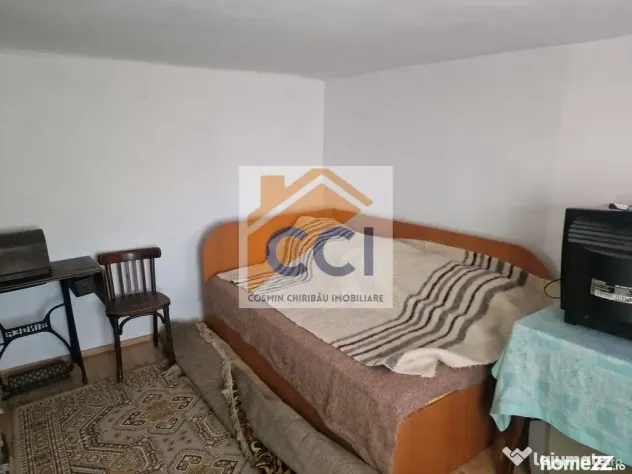 Casa in mediu rural cu teren