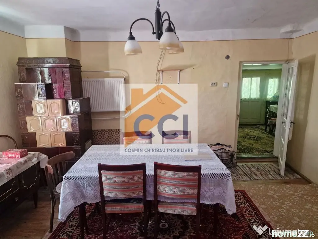 Casa in mediu rural cu teren