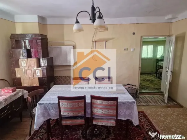 Casa in mediu rural cu teren
