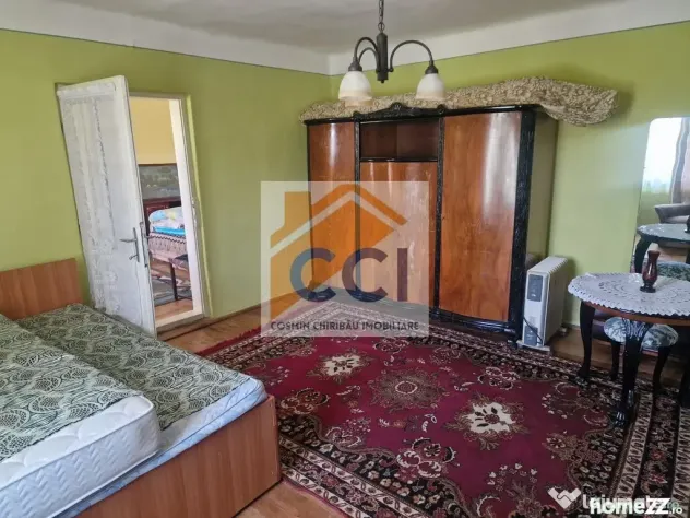 Casa in mediu rural cu teren