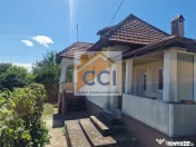 Casa in mediu rural cu teren