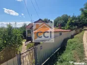 Casa in mediu rural cu teren