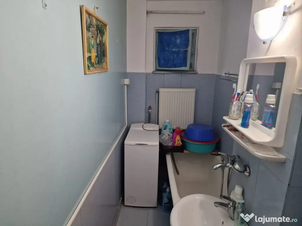 țApartament cu 2 camere de vânzare în zona Mioritei