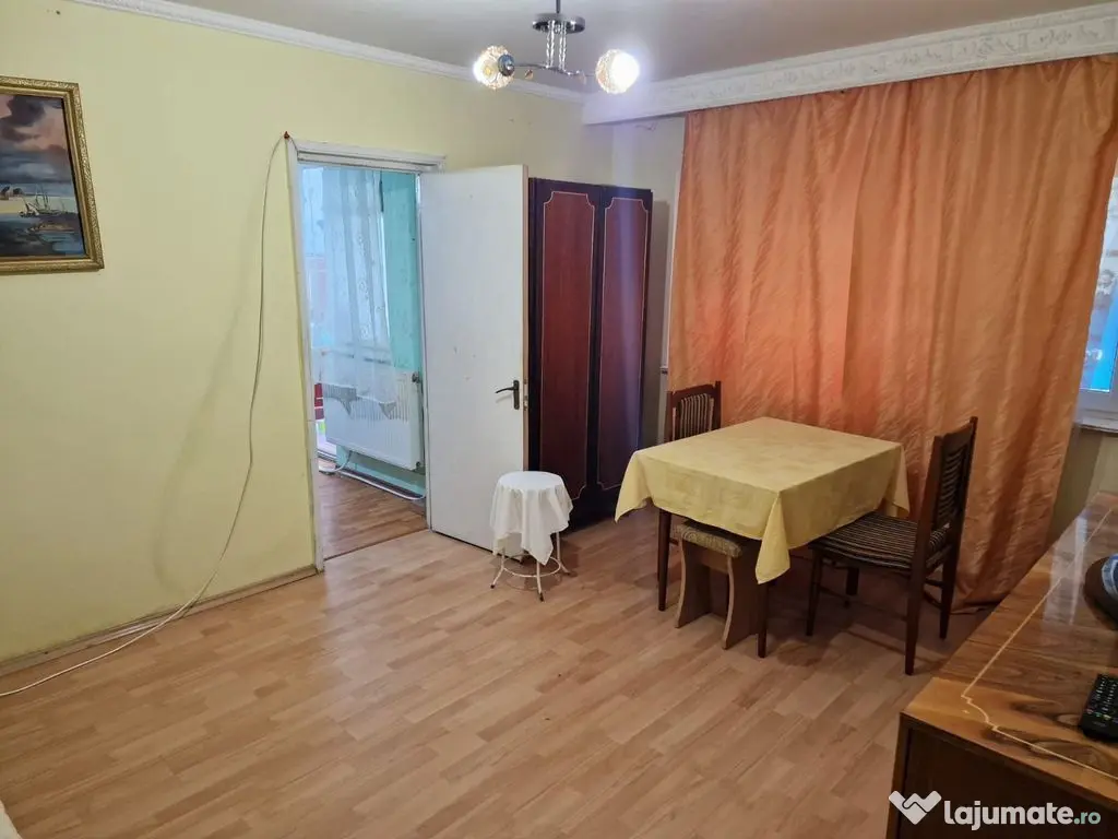 țApartament cu 2 camere de vânzare în zona Mioritei