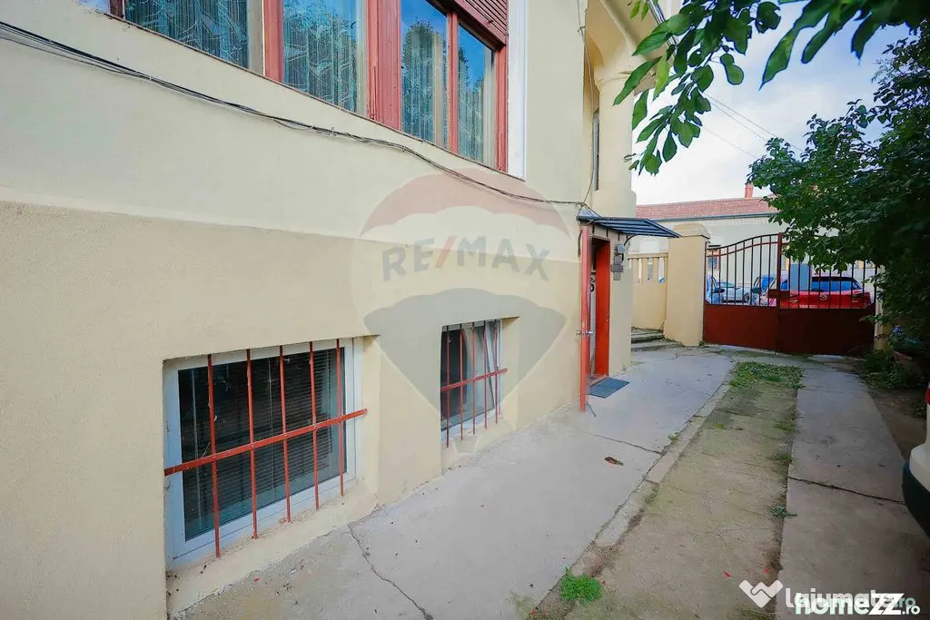 Spațiu comercial de vânzare situat ultracentral, str. G... - Oradea (Bihor)