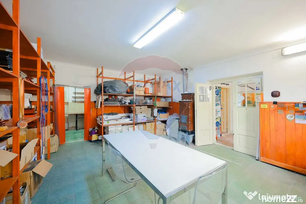 Spațiu comercial de vânzare situat ultracentral, str. G... - Oradea (Bihor)