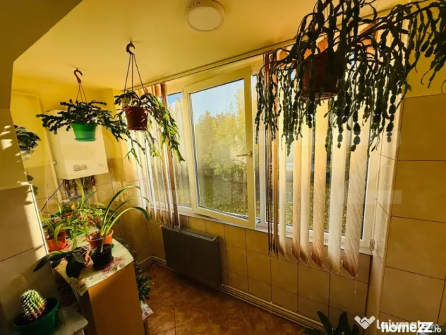 Apartament 2 camere, 49 mp, zona Tractorul
