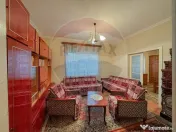 Casă / Vilă cu 5 camere de vânzare în Aleșd zona Ult... 