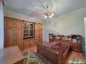 Casă / Vilă cu 5 camere de vânzare în Aleșd zona Ult... 