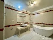 3 camere 160 mp, 2 locuri subteran + grădină in folosinta, 