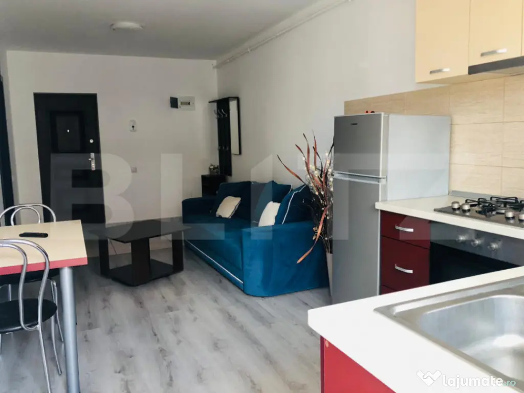 Studio spațios cu loc de parcare în Subcetate City